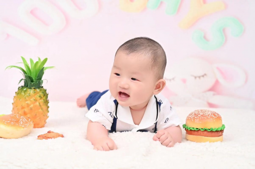 滕州宝宝在妈妈肚子里